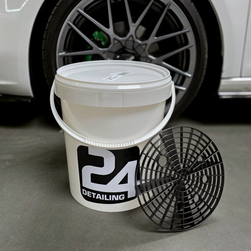 WITTE BUCKET + GRITT